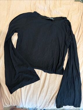 Kittenish Black Long-Sleeve Crewneck Top